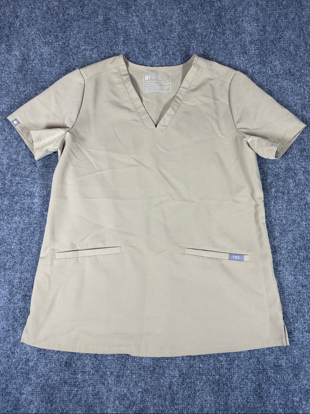 FIGS Casma Three-Pocket Scrub Top Tan/Khaki Women’s Size Small - Picture 5 of 12